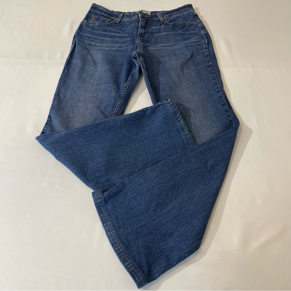 LEVIS SIGNATURE WAIST BOOTCUT WOMEN JEANS SIZE 12 M VERY GOOD CONDITION …
